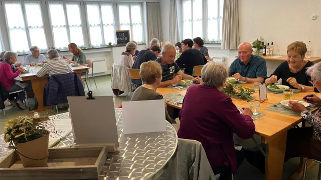 zämä esse (Foto: Brigitte Witzig) zämä esse (Foto: Brigitte Witzig)