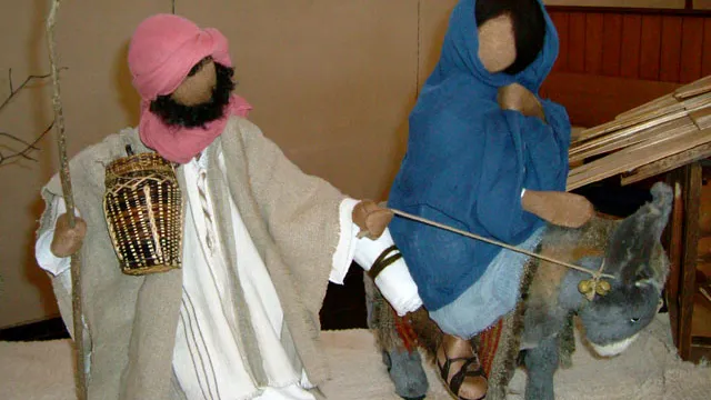 Krippenfiguren Joseph + Maria 2 (Foto: Kirchenweb Bilder) Krippenfiguren Joseph + Maria 2 (Foto: Kirchenweb Bilder)